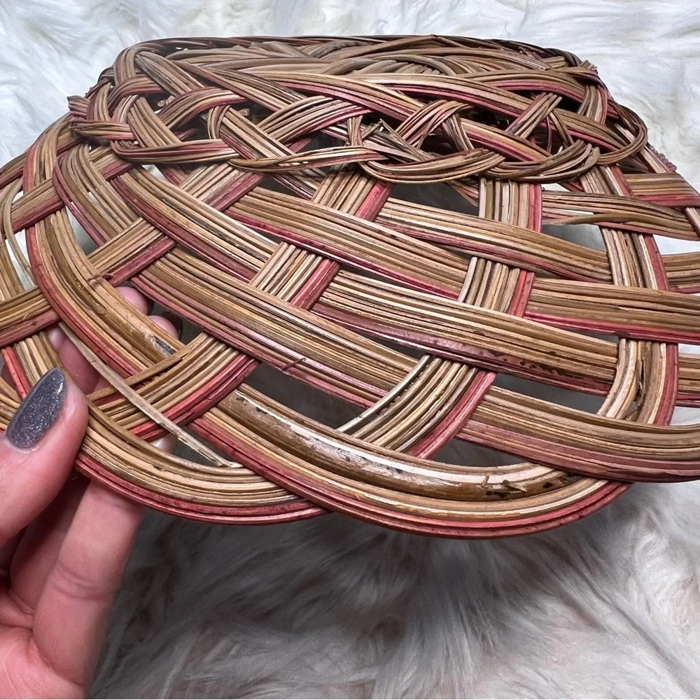Pair of Vintage Wicker Baskets - Picture 6 of 16